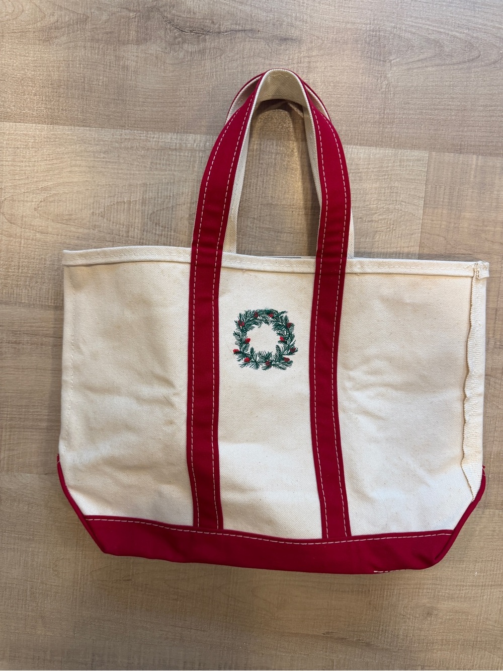 LL Bean Boat and Tote Red Embroidered Wreath Bag